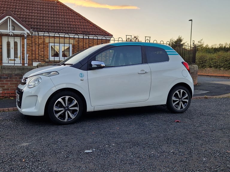Citroen, C1, 1.2 Pure Tech Special Edition Hatchback, 2015, Manual, 1199 (cc), 3 doors