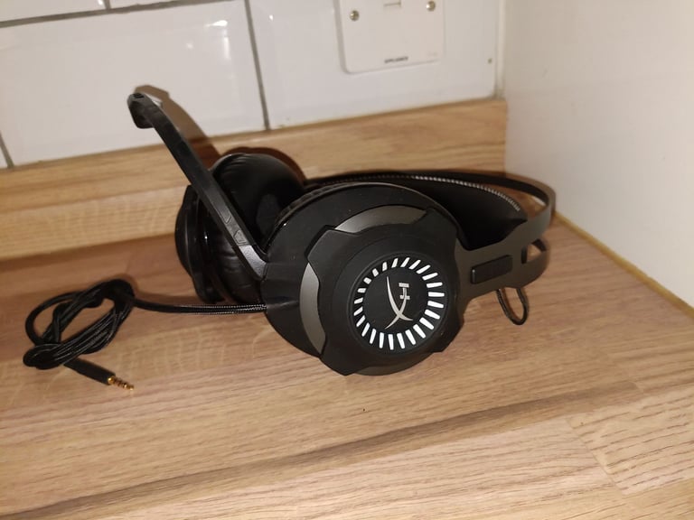 image for HyperX Cloud Revolver 7.1 - GAMING HEADPHONES / HEADSET - PC/PS4/PS5/XBOX/NINTENDO