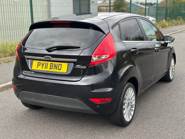 2011 Ford Fiesta 1.4 Titanium 5dr HATCHBACK Petrol Manual