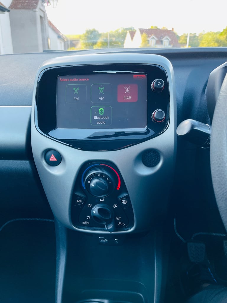 Peugeot, 108, Hatchback, 2014, Manual, 998 (cc), 3 doors