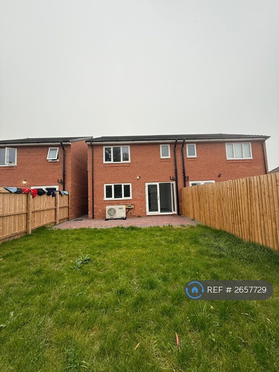 3 bedroom house in Cody Court, Silverdale Close, CV2 (3 bed) (#2657729)