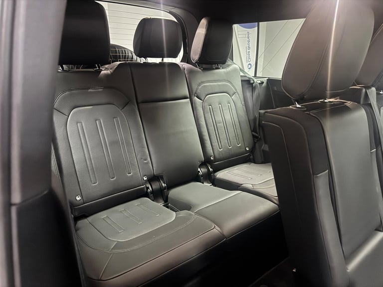 2023 Land Rover Defender 130 3.0 D300 MHEV X Auto 4WD Euro 6 (s/s) 5dr ESTATE Diesel Automatic