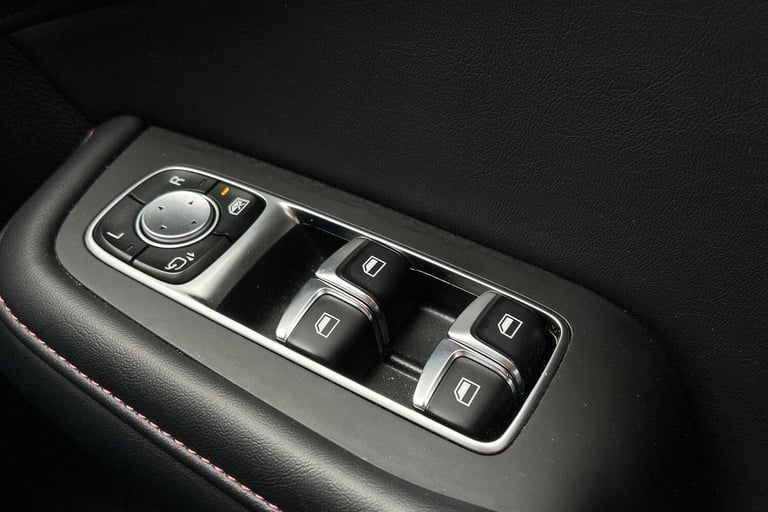 2023 MG MG HS 1.5 T-GDI PHEV SE 5dr Auto ESTATE PETROL/ELECTRIC Automatic
