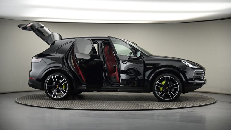 2022 Porsche Cayenne 3.0 V6 E-Hybrid 17.9kWh Platinum Edition TiptronicS 4WD Euro 6 (s/s) 5dr (3 ...