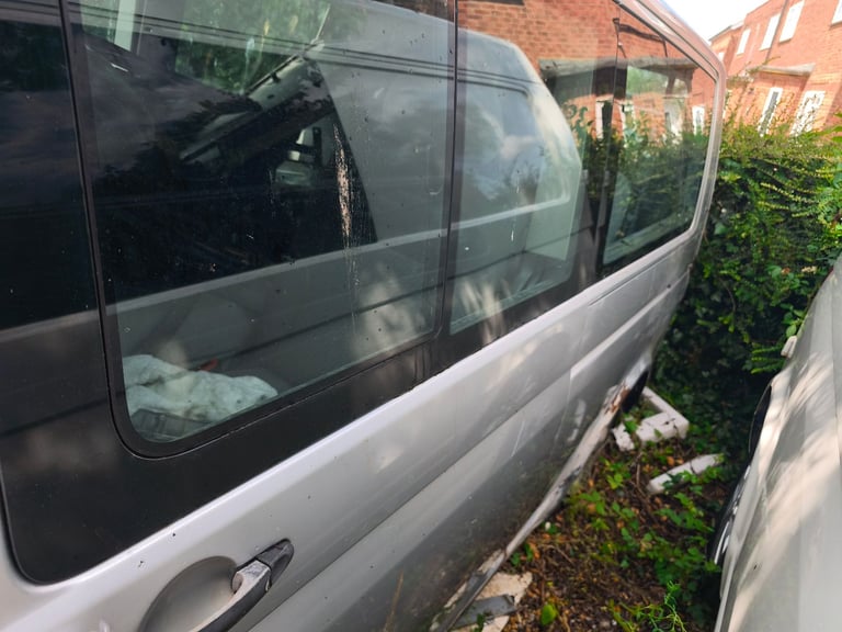 Volkswagen, TRANSPORTER SHUTTLE, Minibus, 2006, Manual, 2460 (cc)