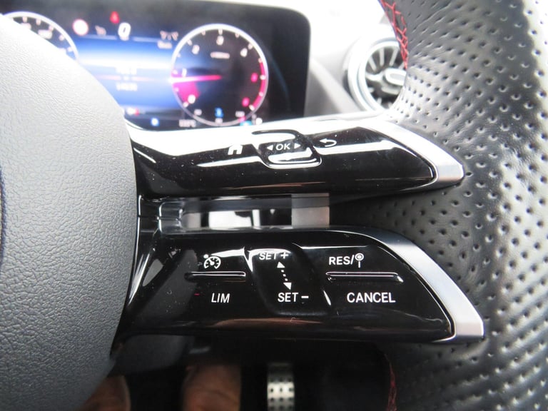 2024 Mercedes-Benz GLA 2.0 GLA220d AMG Line (Premium) SUV 5dr Diesel 8G-DCT 4MATIC Euro 6 (s/s) (...