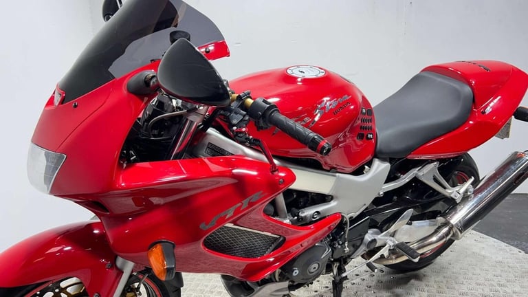 Honda VTR 1997 27K NEW MOT SERVICED 1000CC VTWIN SPORTS BIKE