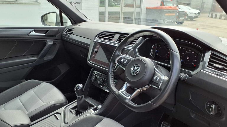 2020 Volkswagen Tiguan 2.0 TDi 150 R-Line Tech 5dr ESTATE DIESEL Manual
