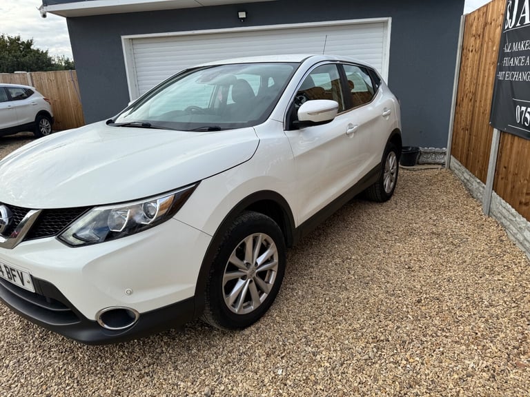 2014 Nissan Qashqai 1.2 DiG-T Acenta [Smart Vision Pack] 5dr HATCHBACK Petrol Manual