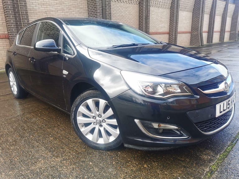 VAUXHALL ASTRA 1.6 i Elite 2015