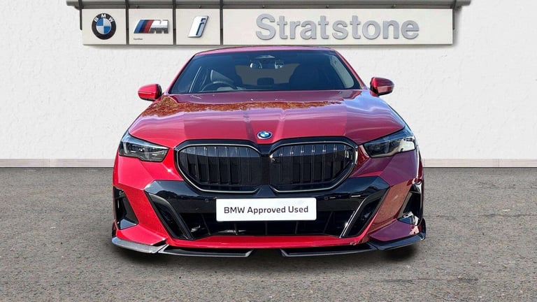 2025 BMW 5 Series 550e xDrive M Sport Pro 4dr Auto SALOON PETROL/ELECTRIC Automatic