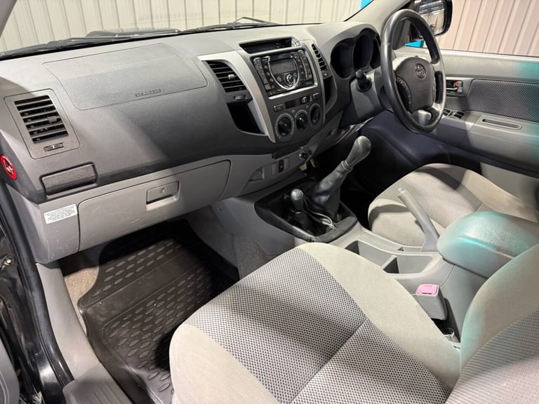 2010 60 TOYOTA HI-LUX 2.5 D-4D HL3 PICKUP 4DR DIESEL MANUAL 4WD (194 G/KM, 144 B