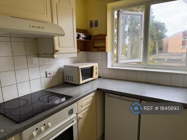 image for 1 bedroom flat in Chichester Road, Croydon, CR0 (1 bed) (#1845693)