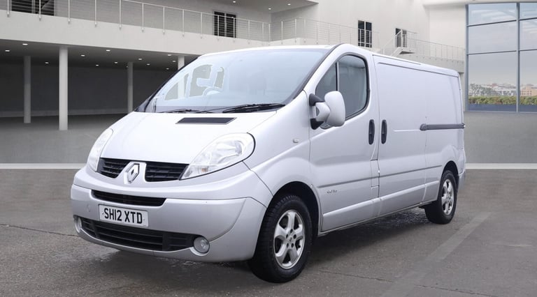 RENAULT TRAFIC 2.0 dCi LL29 Sport 2012