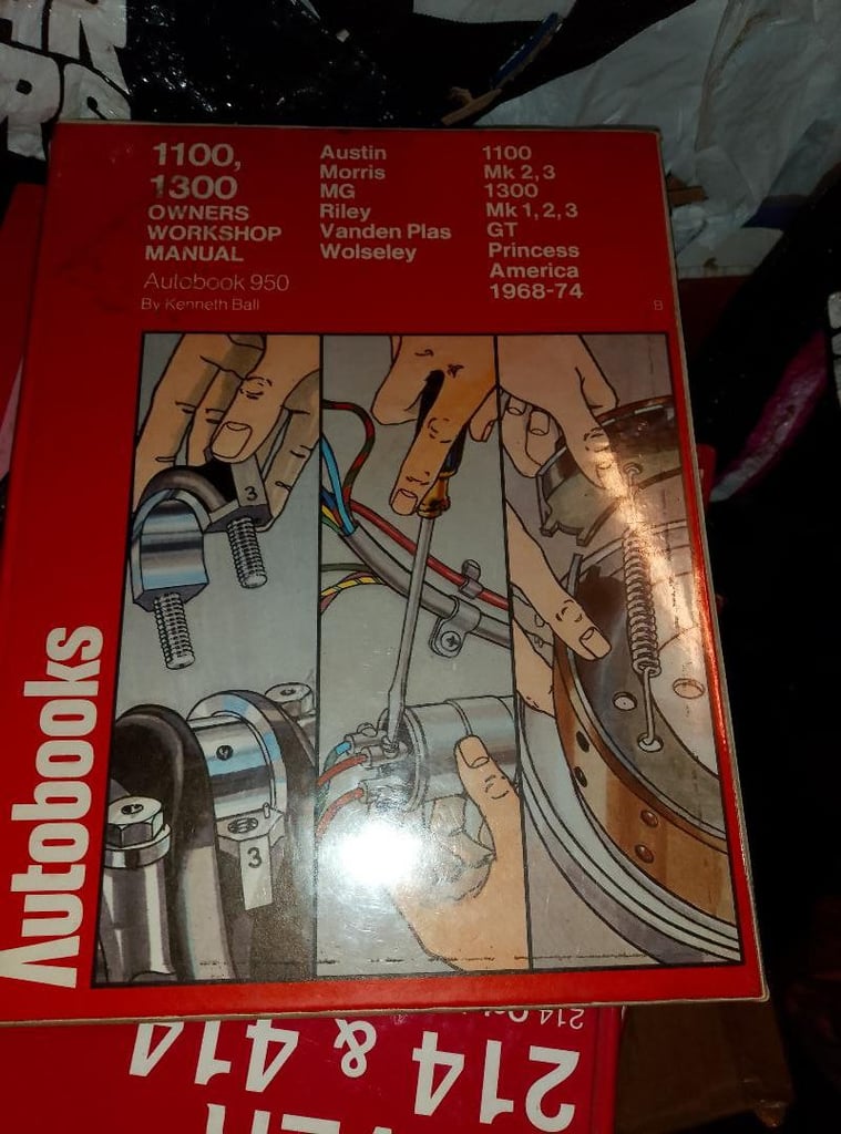 AUTOBOOKS WORKSHOP MANUAL FOR AUSTIN MORRIS 1100 OR 1300 ALSO MG RILEY VANDEN PLAS WOLSELEY