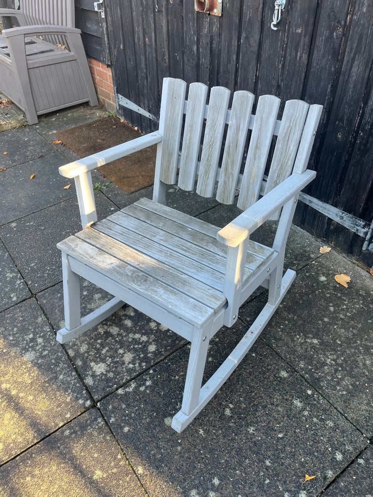 Rocking chair 