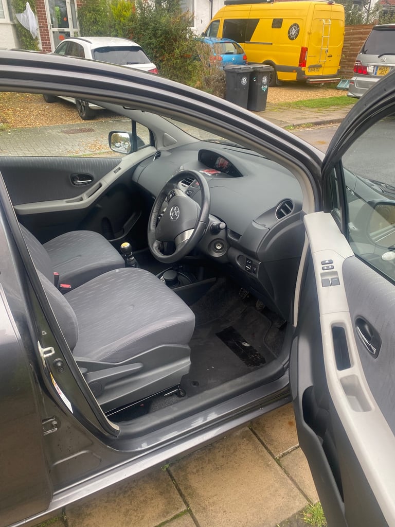 Toyota, YARIS, Hatchback, 2009, Manual, 1329 (cc), 5 doors-euro 4 