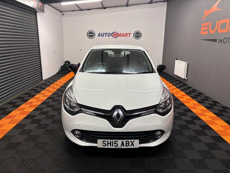 2015 Renault Clio 1.2 16V Dynamique MediaNav 5dr HATCHBACK Petrol Manual