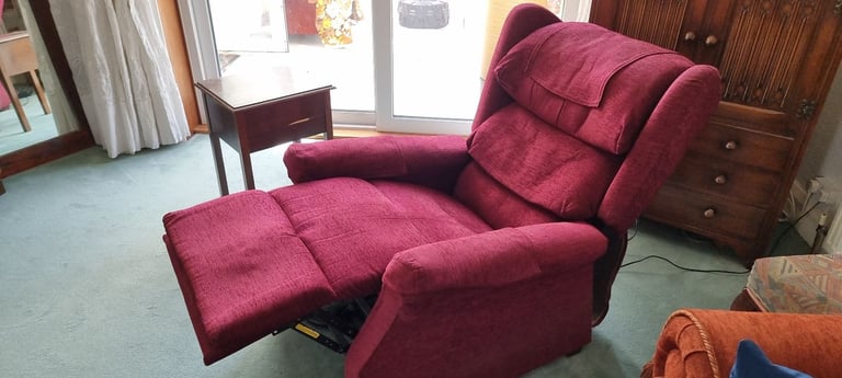 Free Riser Recliner chair