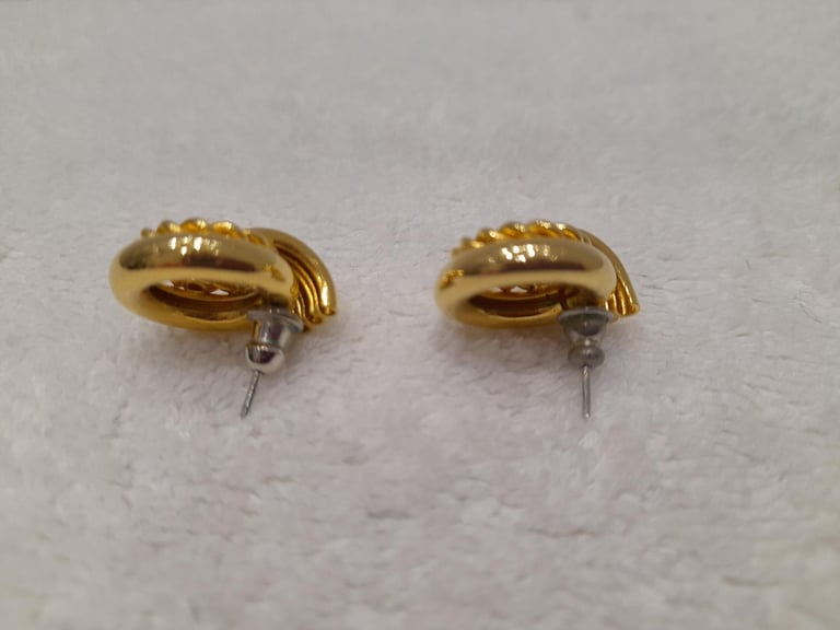Vintage Carlo Orsini Jewellery Box of 4 Sets of Gold Coloured Earrings for Pierced Ears (Used)