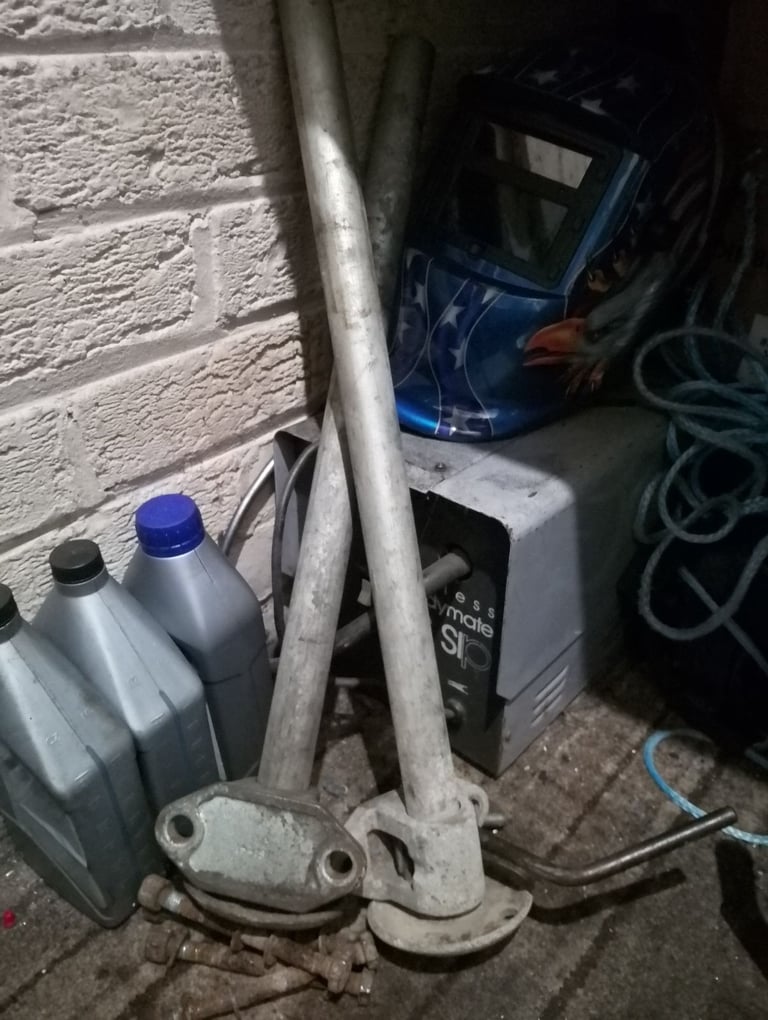 X2 trailer leg stands 