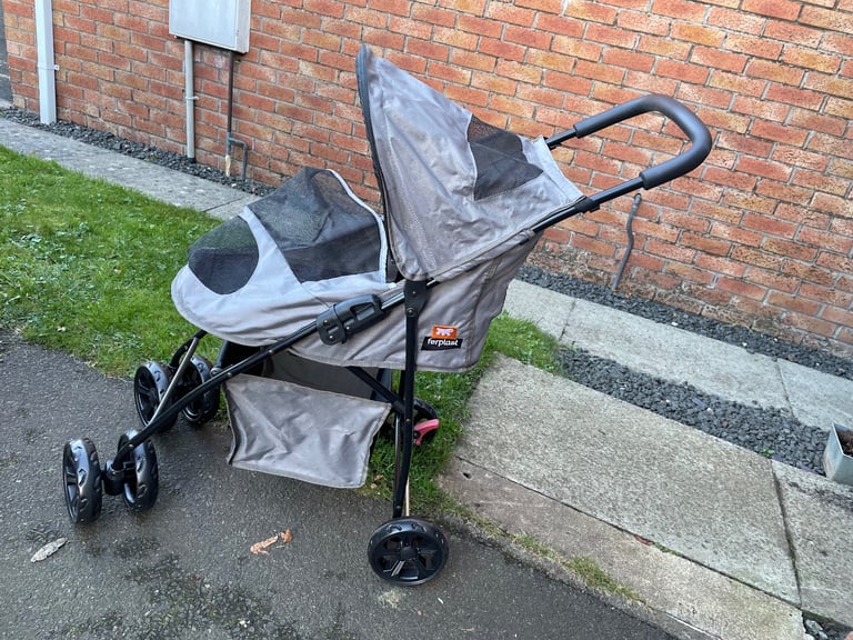 Ferplast dog stroller