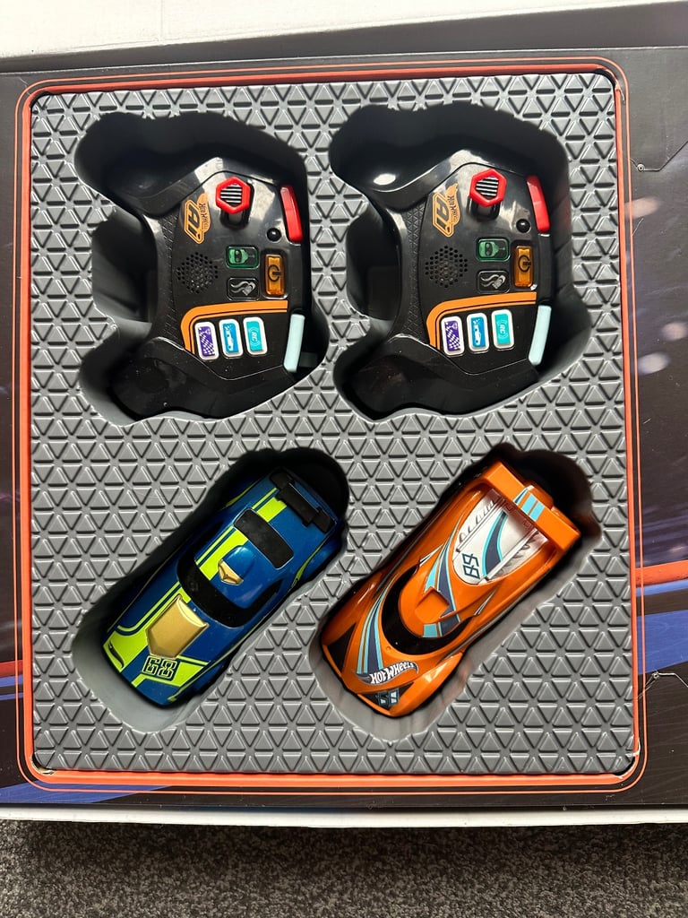Hot wheels track