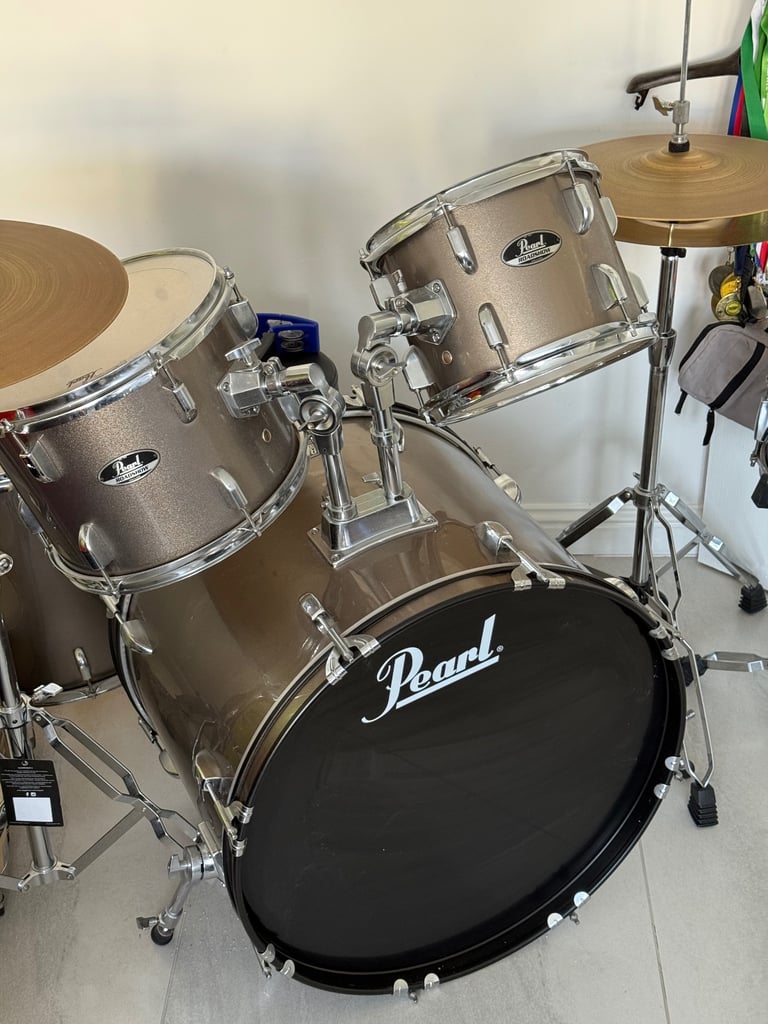 Pearl Junior Drum Kit.  