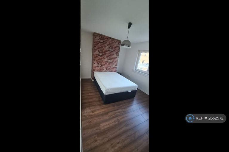 2 bedroom flat in Dunphail Road, Glasgow, G34 (2 bed) (#2662572)