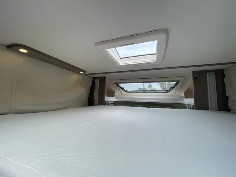 Estrusco T7400 QBC 4 berth 4 Belt Motorhome Rear garage 