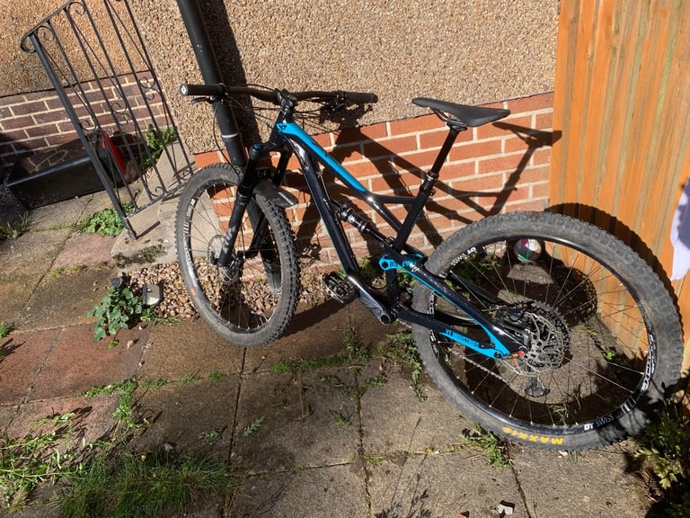 image for YT Jeffsy mountain bike 