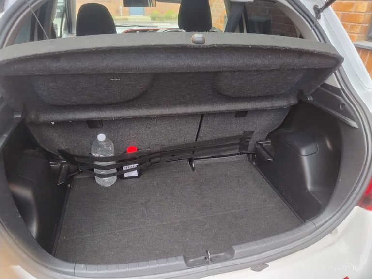 image for Toyota, YARIS, Hatchback, 2015, Manual, 1329 (cc), 5 doors