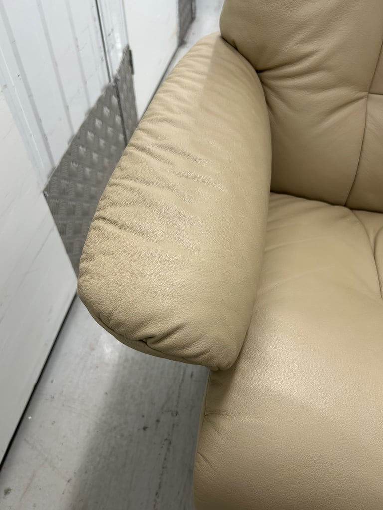 Ekornes Stressless Mayfair Large Size Beige Leather Power Recliner 2021