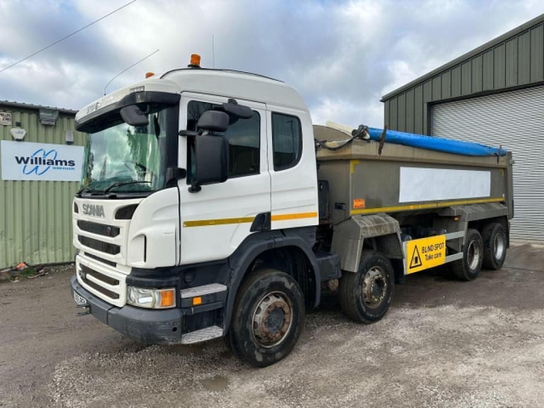 Scania P370 CB 8X4 MANUAL GEARBOX EURO 6 TIPPER
