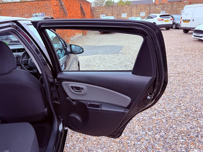 TOYOTA YARIS 1.5 VVT-i Icon Tech 2018