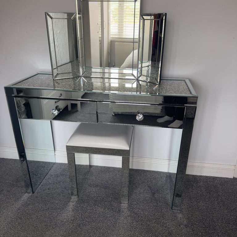 image for Dressing table set