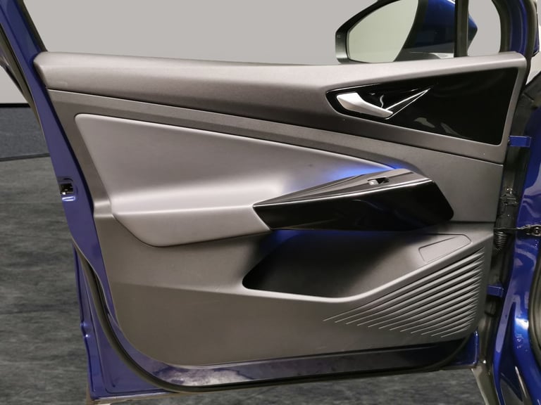 2022 Volkswagen ID.4 Pure 52kWh Life SUV 5dr Electric Auto (148 ps) - CARPLAY - AUTO PARK - LED S...