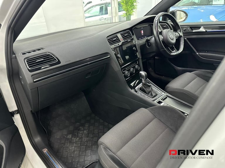 2018 Volkswagen Golf 2.0 TSI 310 R 5dr 4MOTION DSG HATCHBACK Petrol Automatic