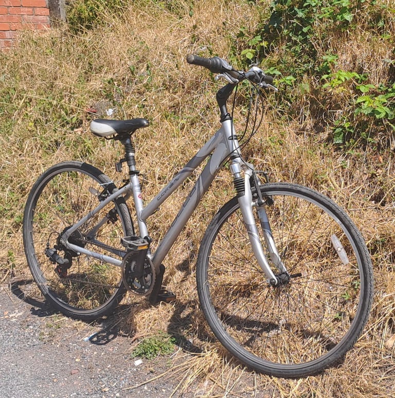 Ladies hybrid aluminium frame townbike 