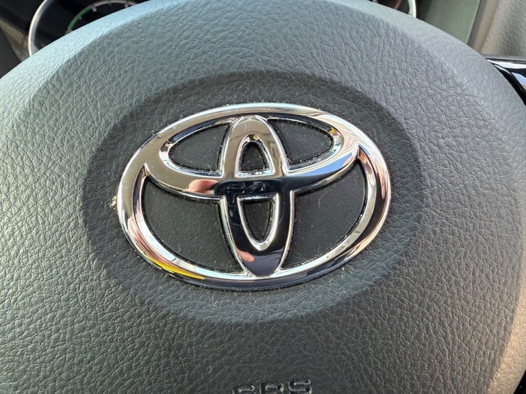 Toyota Yaris 1.5 Hybrid Icon Tech 5dr CVT -NAV - PARKING SENSORS - REAR CAMERA