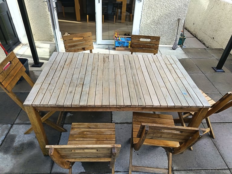 Garden Furniture Set - 6 Chairs & Table - Good Condition
