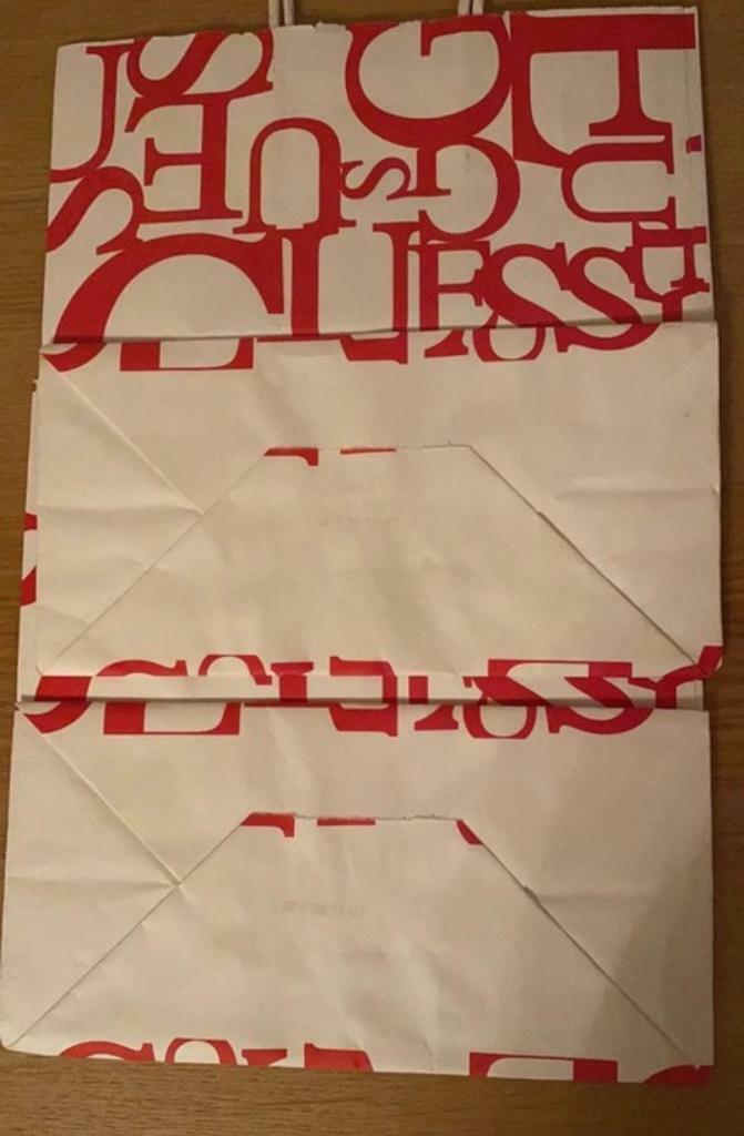Guess gift bag 