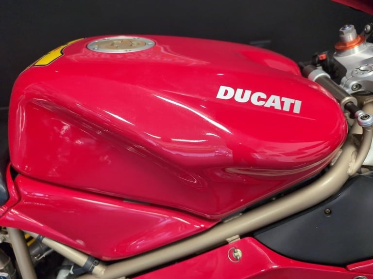 2000 W REG DUCATI 748 B IN RED, GREAT LOOKING CLASSIC