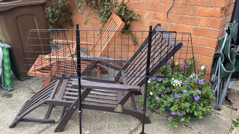 Adjustable dog guard