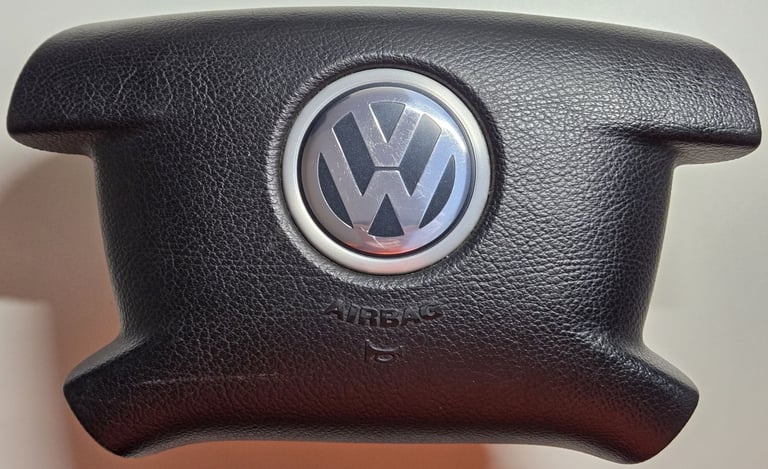 image for VW Transporter T5 Drivers Airbag (7H0 880 201 K)