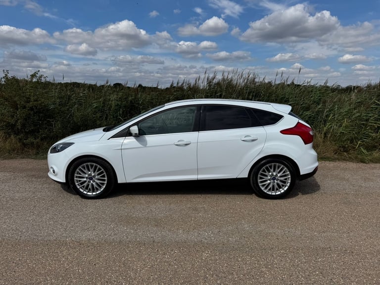 image for 2014 Ford Focus 1.0 125 EcoBoost Zetec 5dr HATCHBACK Petrol Manual