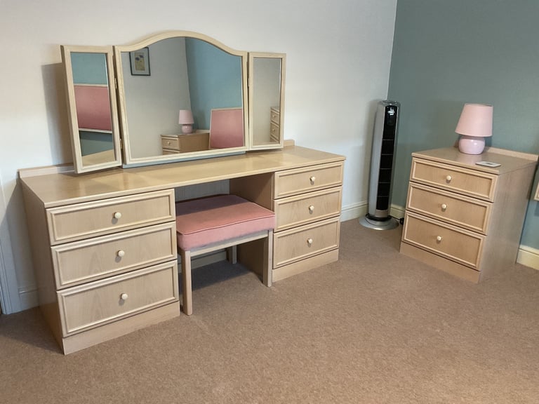 5 piece GPlan bedroom furniture