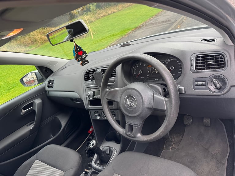 Volkswagen, POLO, Hatchback, 2012, Manual, 1198 (cc), 5 doors