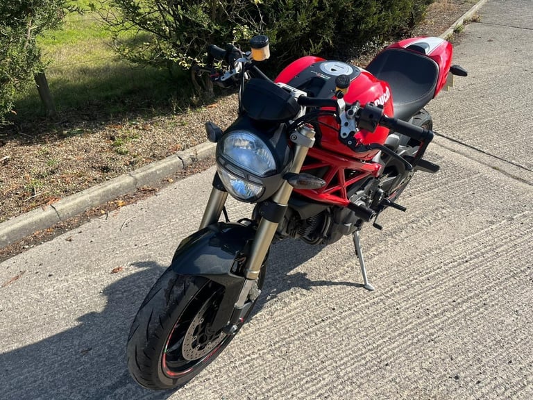 2011 61 DUCATI MONSTER 1100 M1100 E-a M1100E RED TERMIGNONI NAKED MUSCLE HISTORY