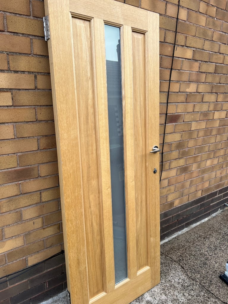 Solid wood door 